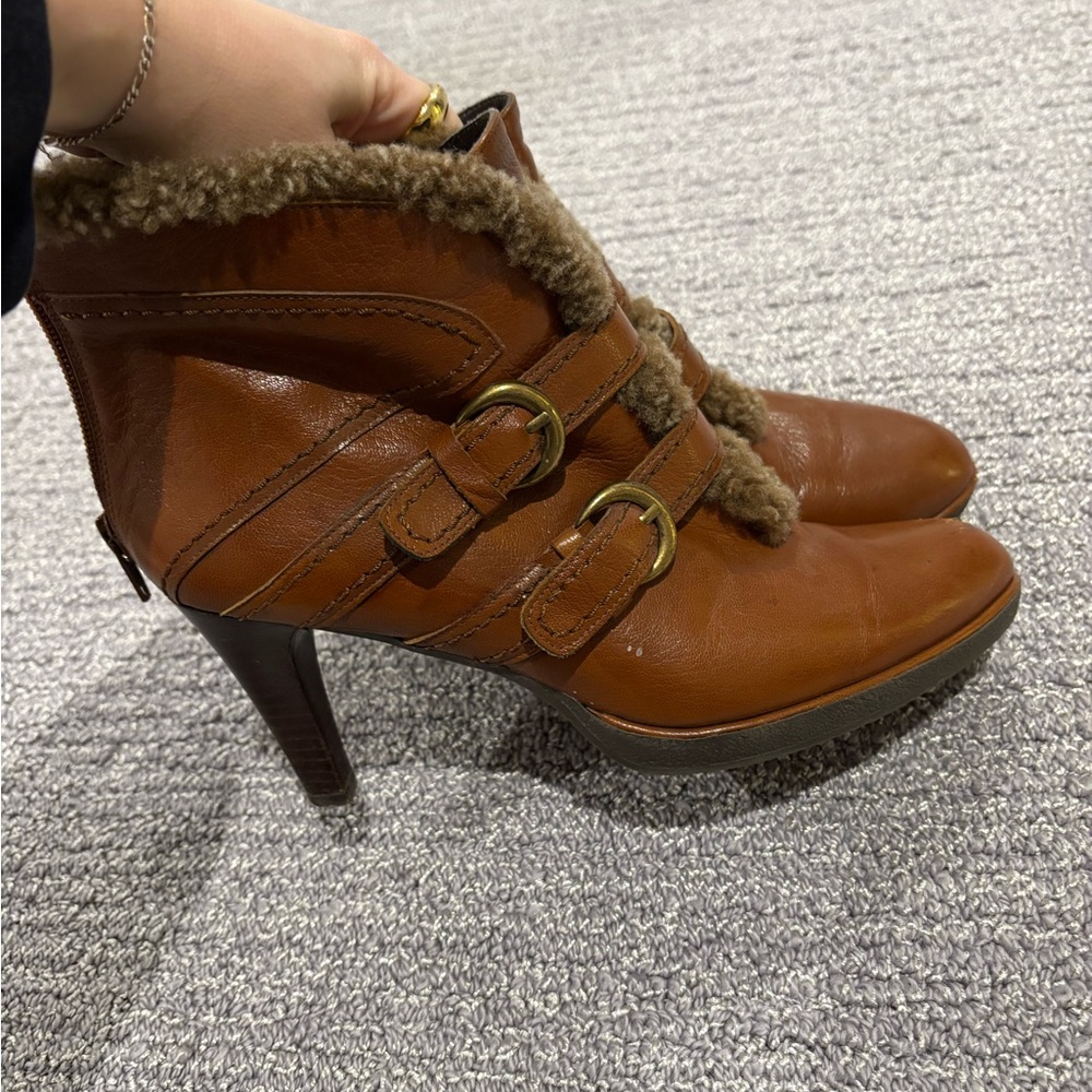 Brown Leather Women's Boots with Fur Lining